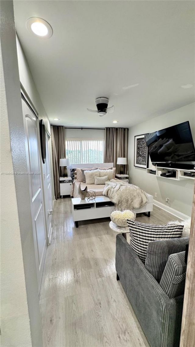 300 SW 130th Ter, Unit 407B, Pembroke Pines, FL 33027 Photo