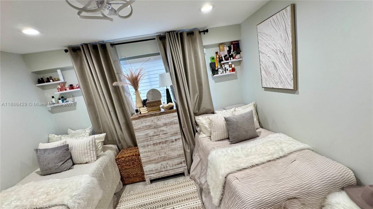 300 SW 130th Ter, Unit 407B, Pembroke Pines, FL 33027 Photo