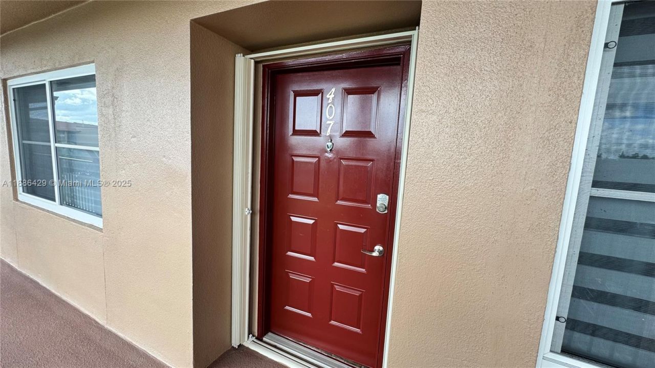 300 SW 130th Ter, Unit 407B, Pembroke Pines, FL 33027 Photo