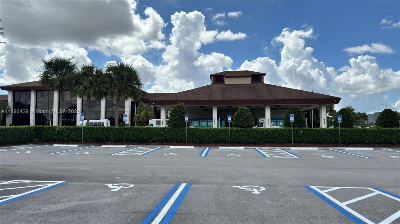 300 SW 130th Ter, Unit 407B, Pembroke Pines, FL 33027 Photo