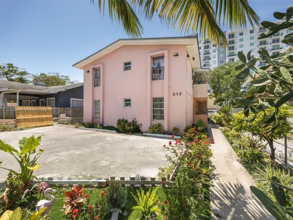 212 NW 7th Ave, Miami, FL 33128