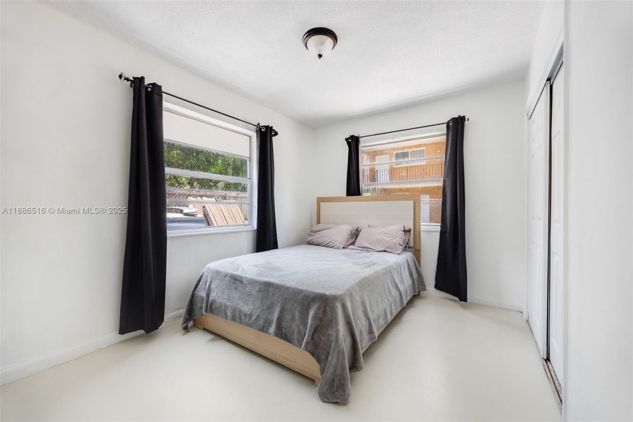 212 NW 7th Ave, Miami, FL 33128 Photo