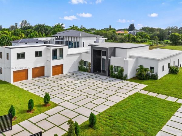 17301 SW 52nd Ct, Southwest Ranches, FL 33331