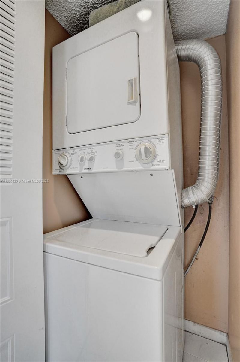 12500 SW 6th St, Unit 203N, Pembroke Pines, FL 33027 Photo