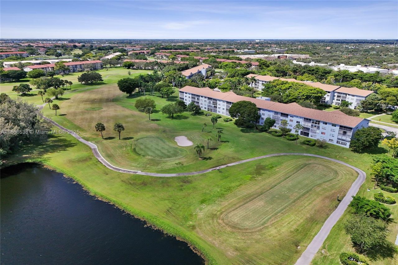 12500 SW 6th St, Unit 203N, Pembroke Pines, FL 33027 Photo