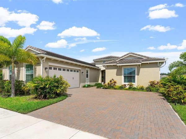 15901 Meadowlark Ct, Loxahatchee, FL 33470
