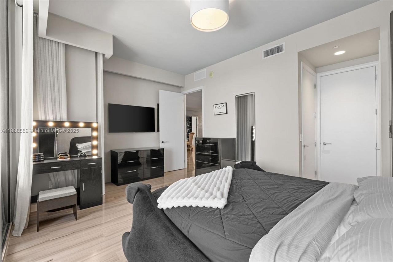 9705 Collins Ave, Unit 2304N, Bal Harbour, FL 33154 Photo