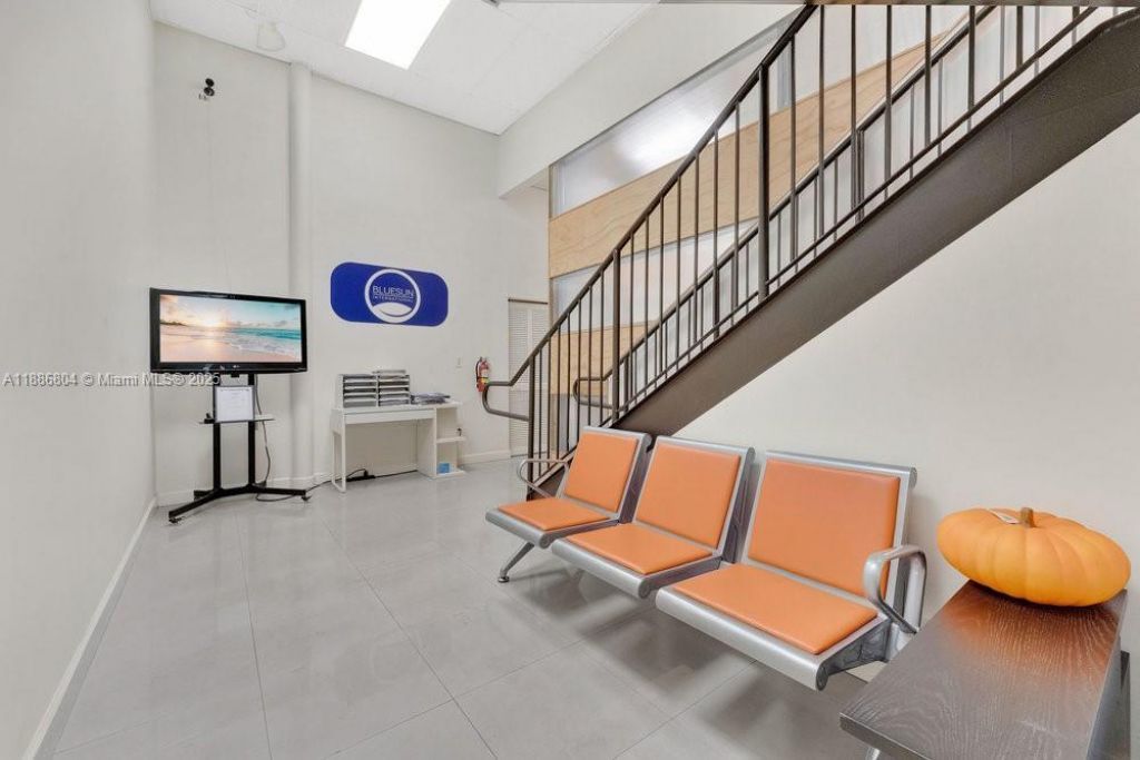 2201 NW 102nd Pl, Unit 4A, Doral, FL 33172 Photo