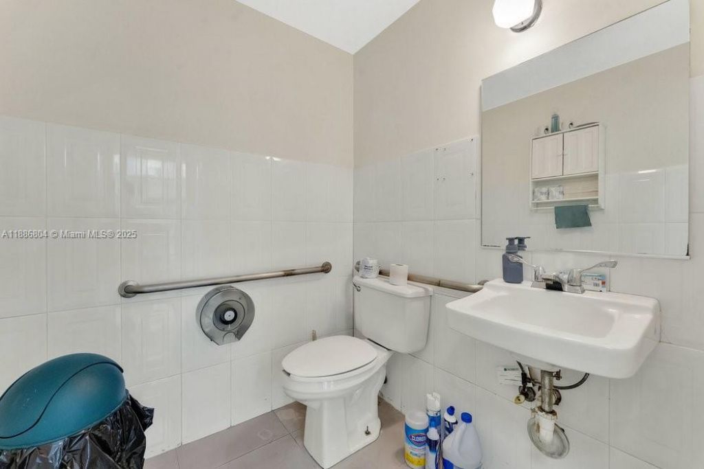 2201 NW 102nd Pl, Unit 4A, Doral, FL 33172 Photo