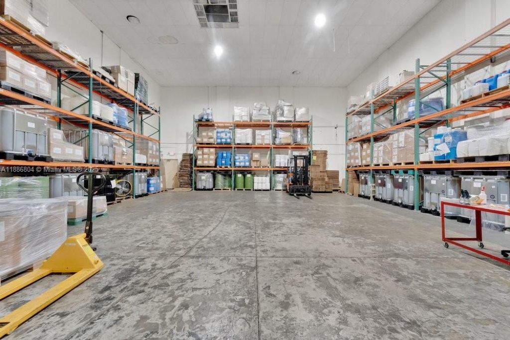 2201 NW 102nd Pl, Unit 4A, Doral, FL 33172 Photo