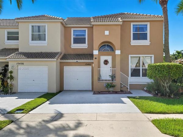 15462 NW 14th Ct, Pembroke Pines, FL 33028