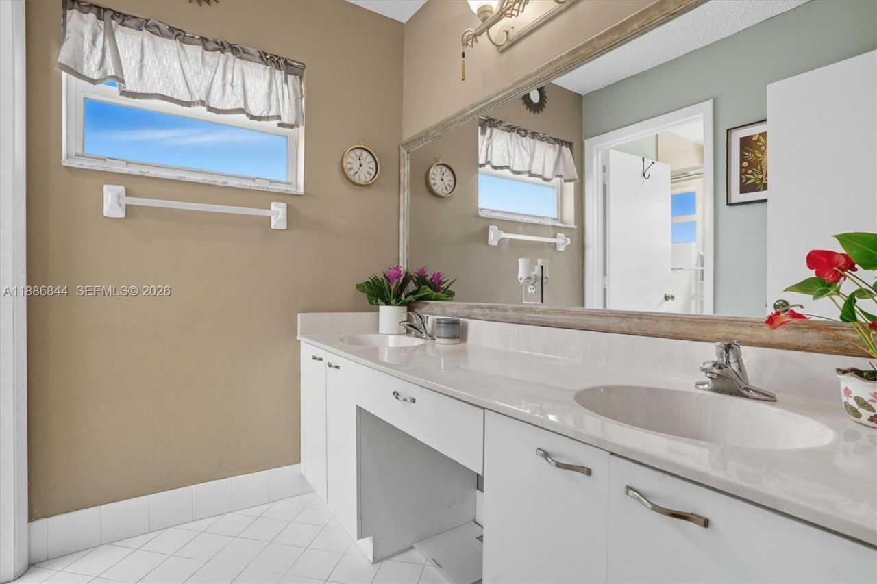 15462 NW 14th Ct, Pembroke Pines, FL 33028 Photo