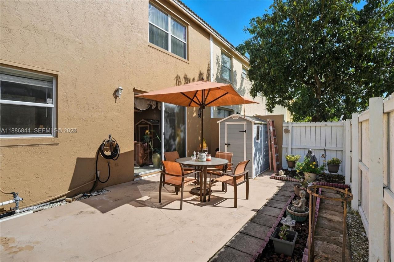 15462 NW 14th Ct, Pembroke Pines, FL 33028 Photo