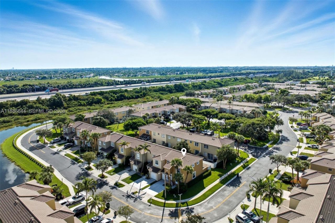 15462 NW 14th Ct, Pembroke Pines, FL 33028 Photo