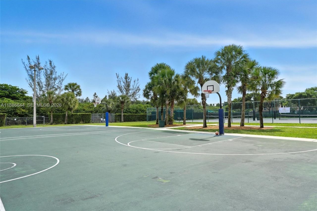 15462 NW 14th Ct, Pembroke Pines, FL 33028 Photo