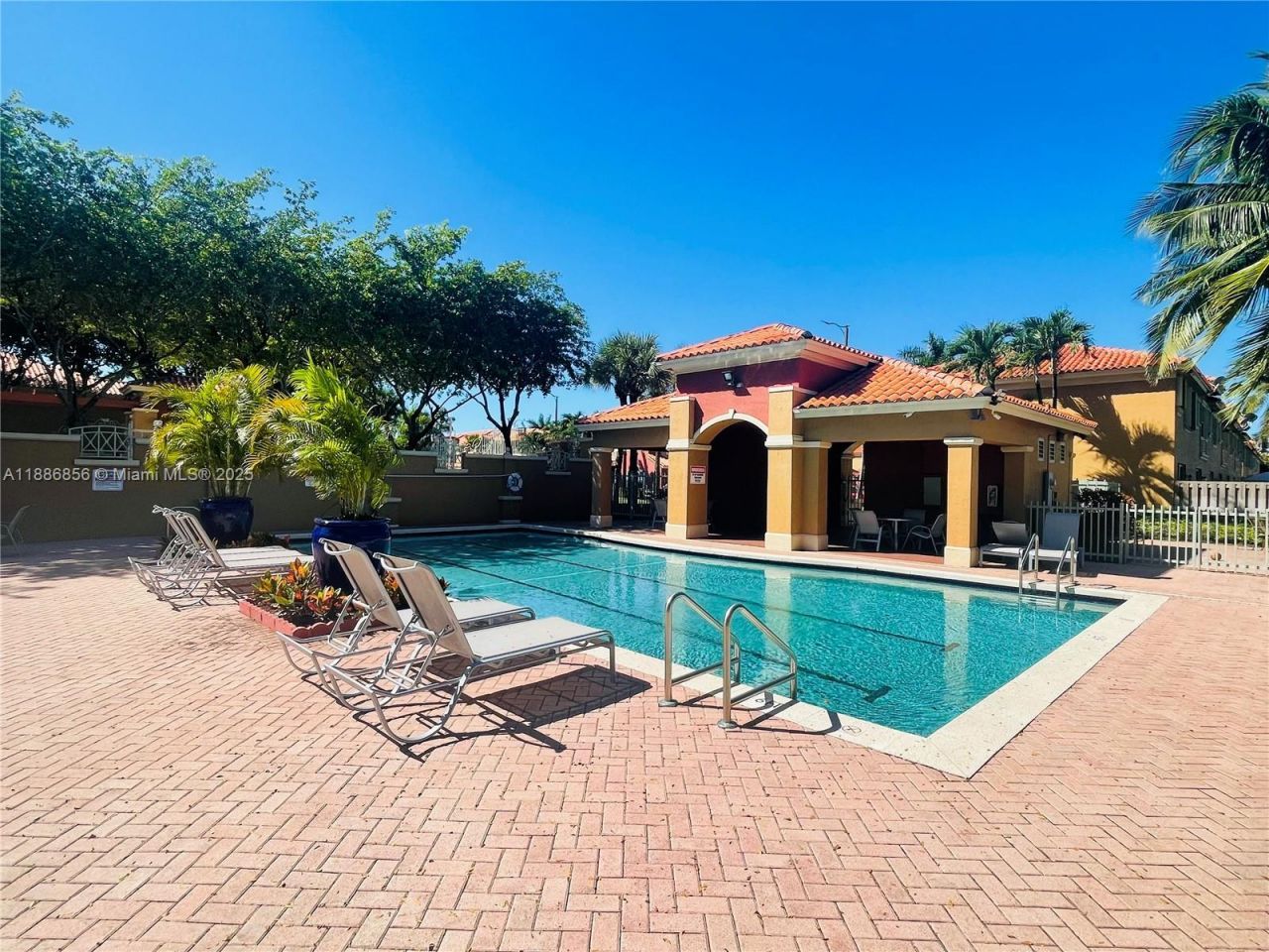 11500 NW 60th Ter, Unit 375, Doral, FL 33178 Photo