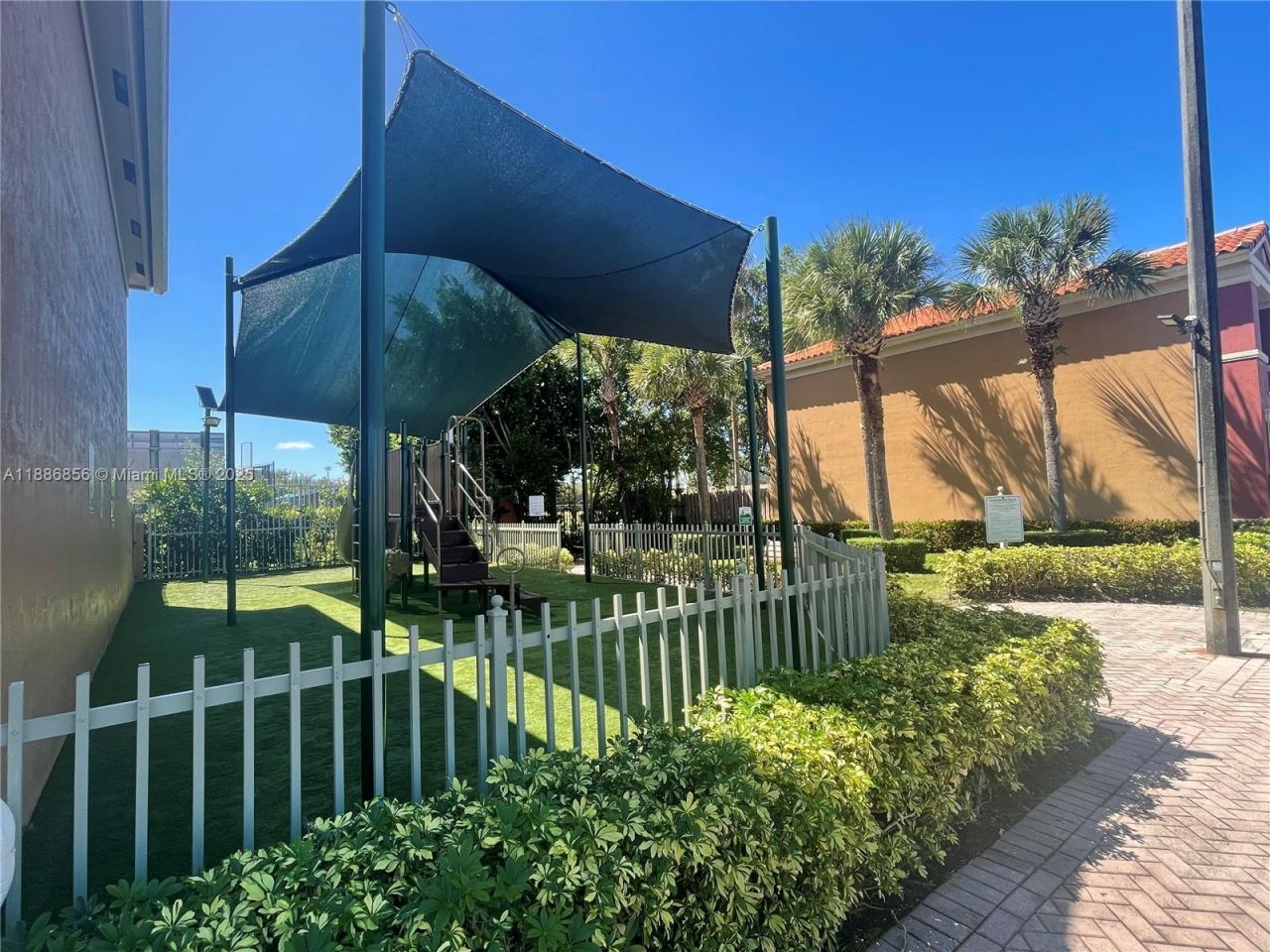 11500 NW 60th Ter, Unit 375, Doral, FL 33178 Photo