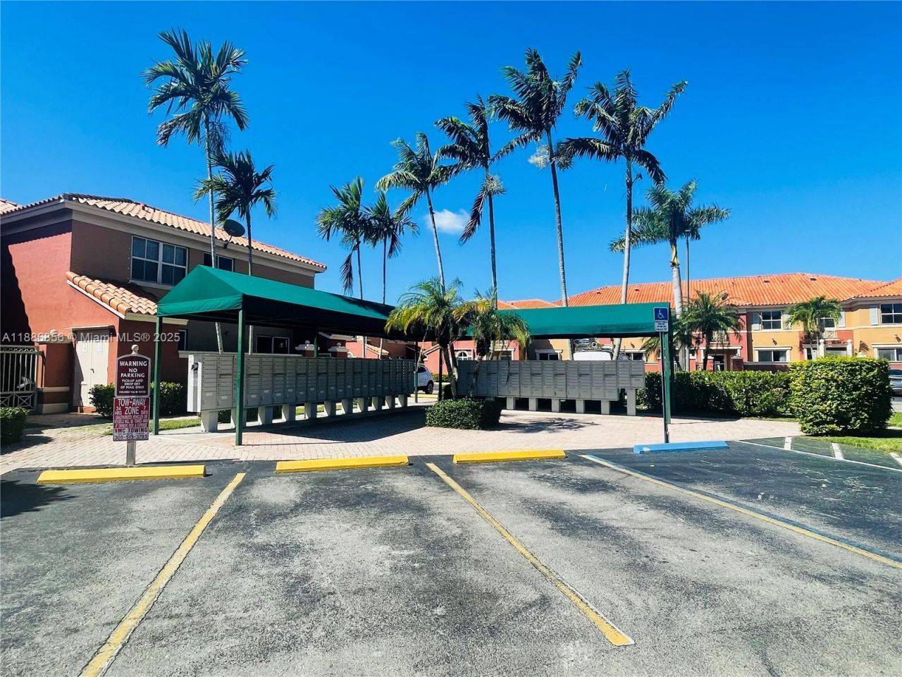 11500 NW 60th Ter, Unit 375, Doral, FL 33178 Photo