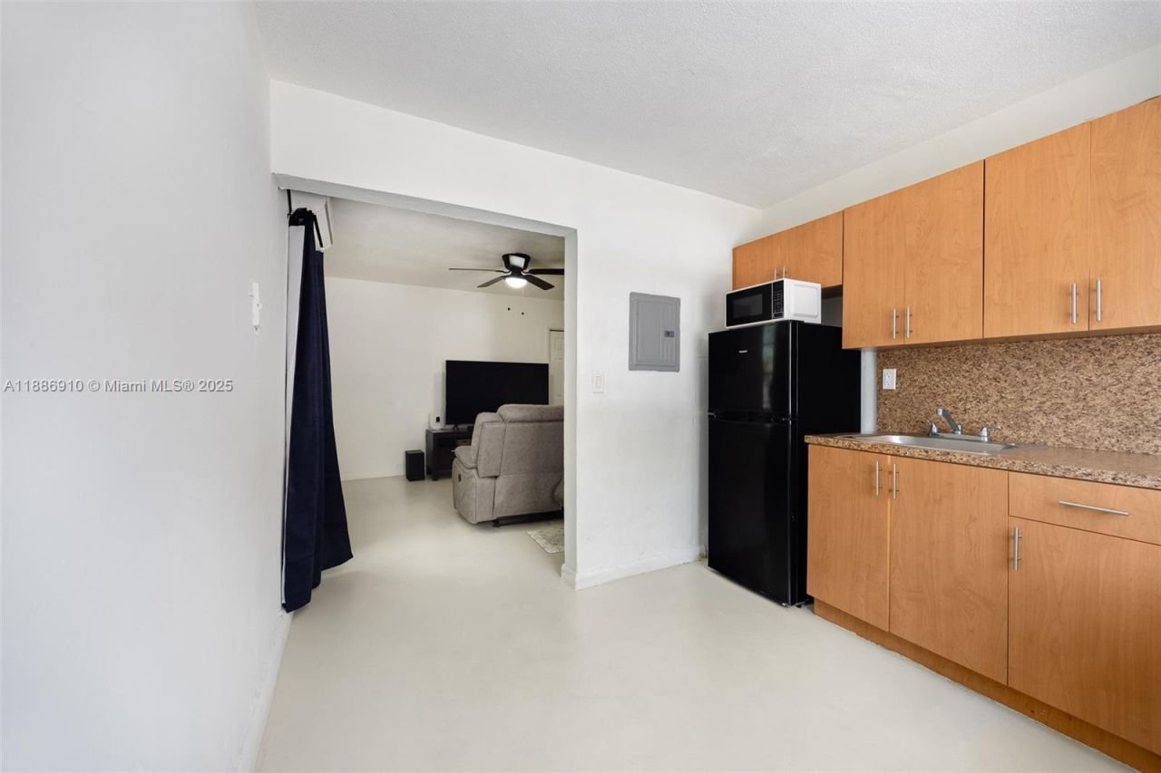 212 NW 7th Ave, Miami, FL 33128 Photo