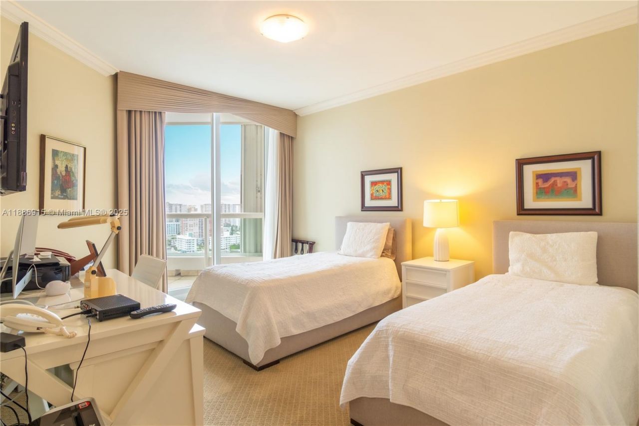 21050 Point Pl, Unit 2203, Aventura, FL 33180 Photo