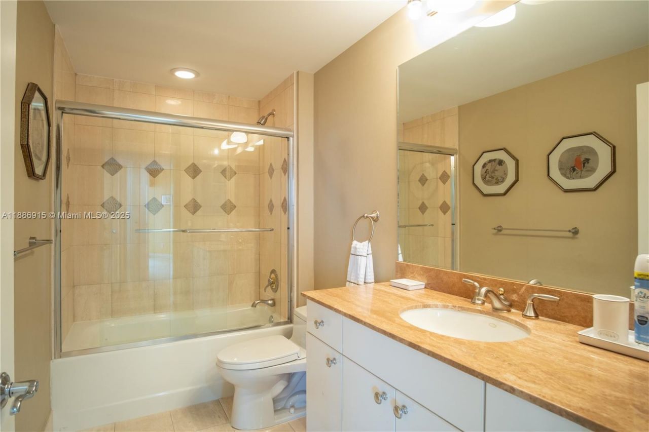 21050 Point Pl, Unit 2203, Aventura, FL 33180 Photo