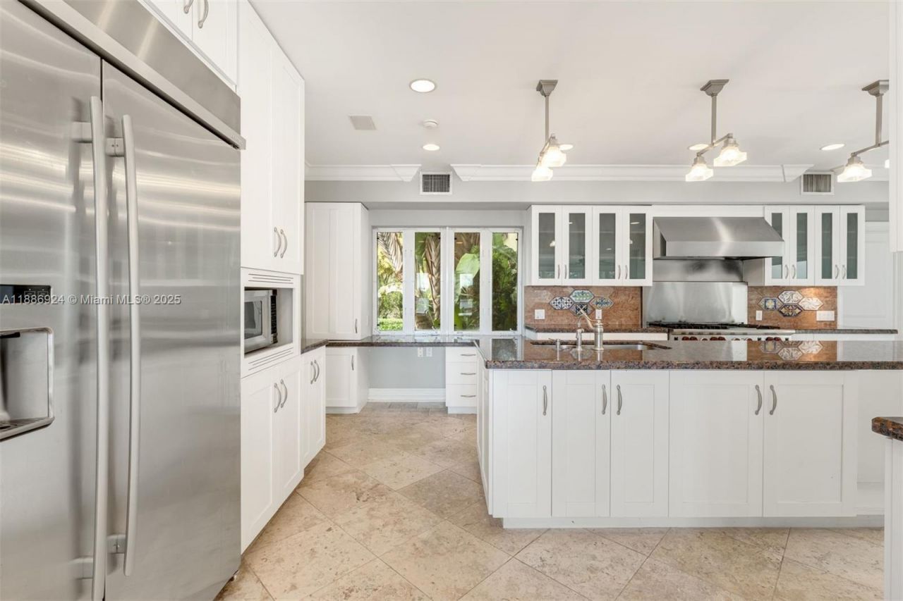 11 E Rivo Alto Dr, Miami Beach, FL 33139 Photo