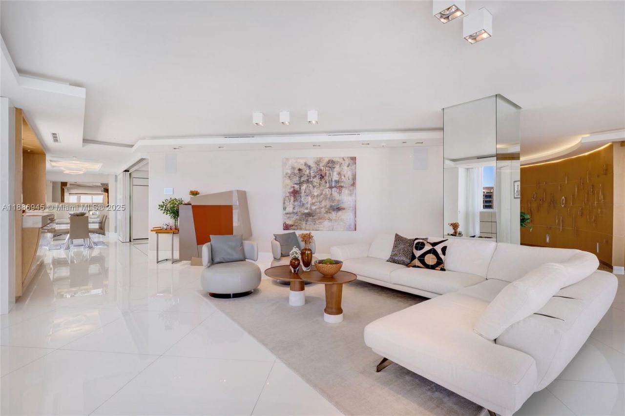 791 Crandon Blvd, Unit 1408, Key Biscayne, FL 33149 Photo