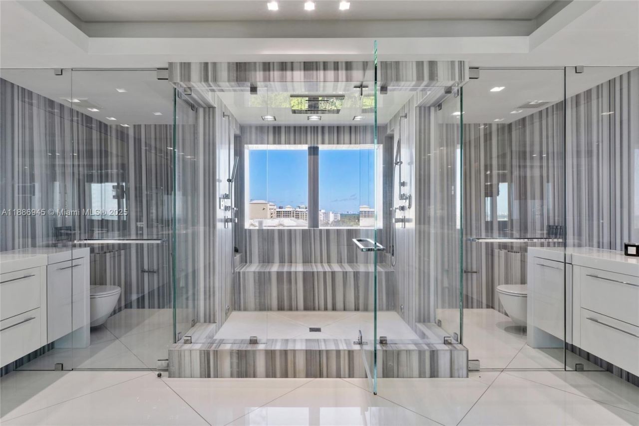 791 Crandon Blvd, Unit 1408, Key Biscayne, FL 33149 Photo