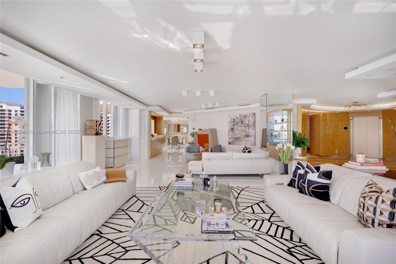 791 Crandon Blvd, Unit 1408, Key Biscayne, FL 33149 Photo