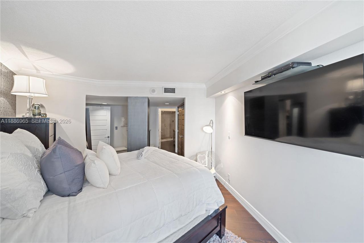 19195 NE 36th Ct, Unit 2304, Aventura, FL 33180 Photo