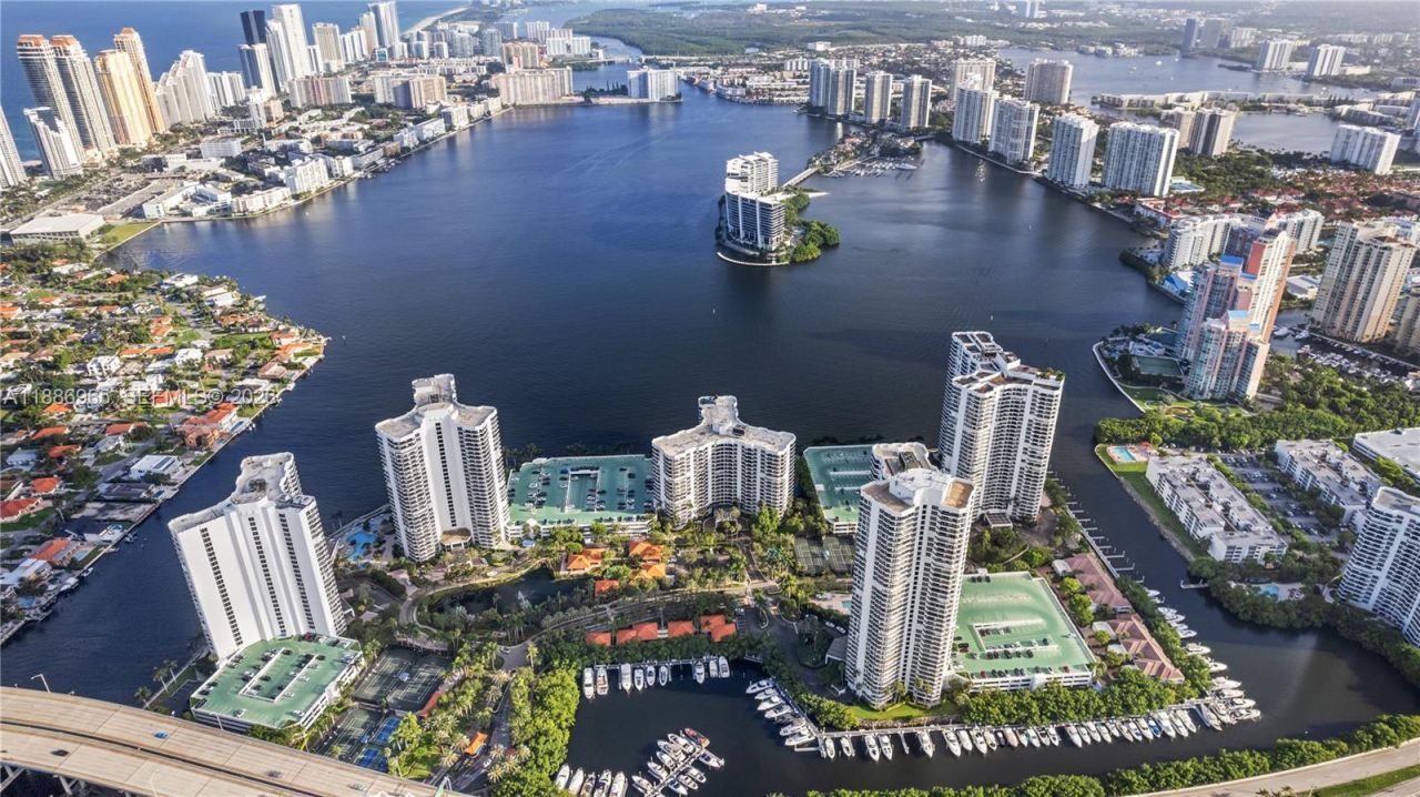 19195 NE 36th Ct, Unit 2304, Aventura, FL 33180 Photo