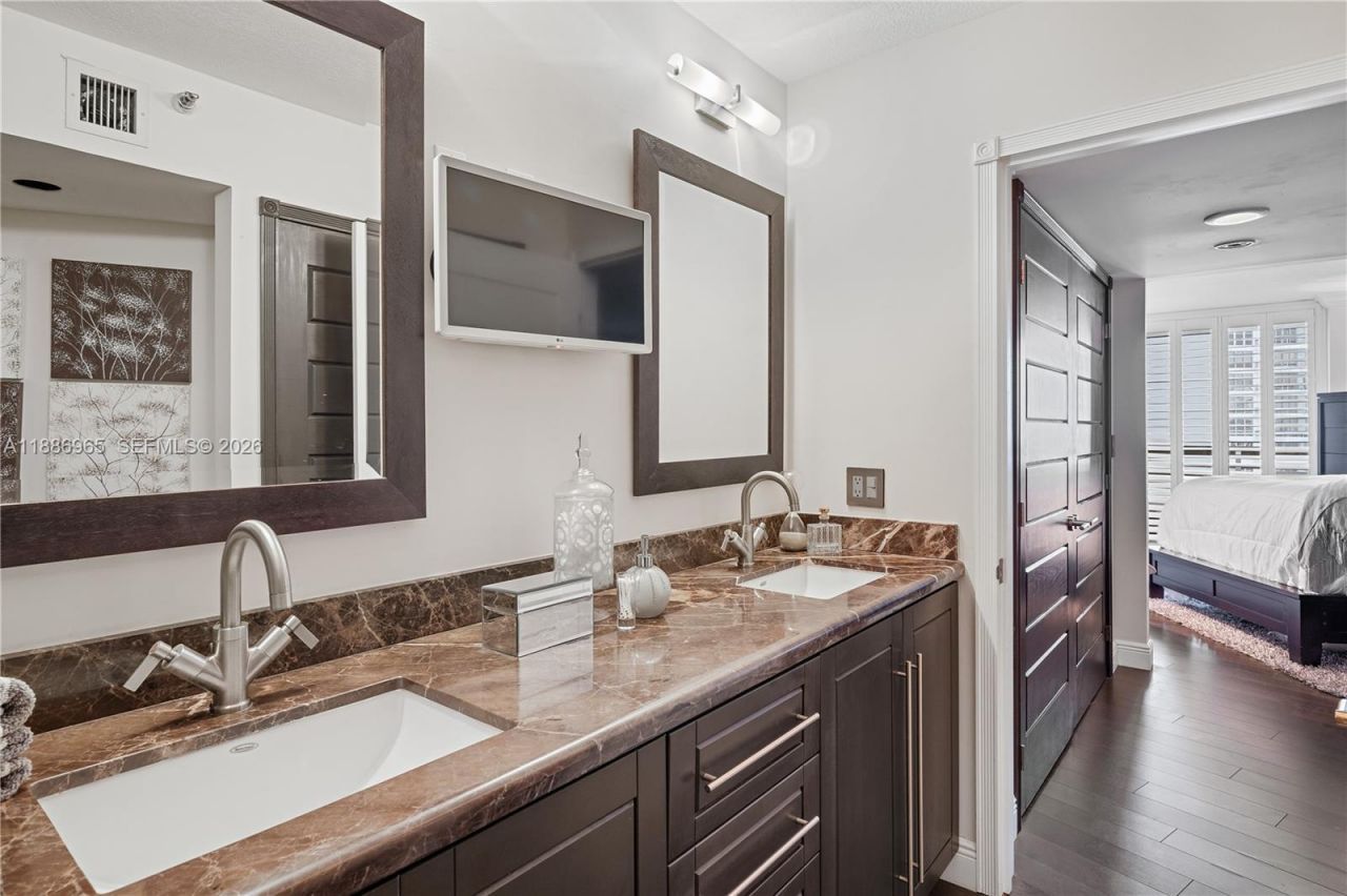 19195 NE 36th Ct, Unit 2304, Aventura, FL 33180 Photo