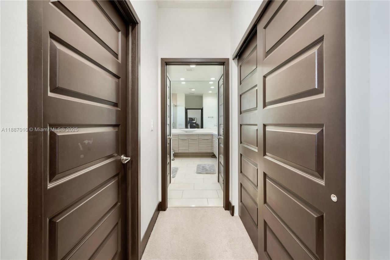 16065 SW 136th Ter, Miami, FL 33196 Photo