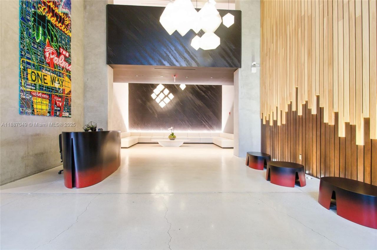 151 SE 1st St, Unit 1003, Miami, FL 33131 Photo