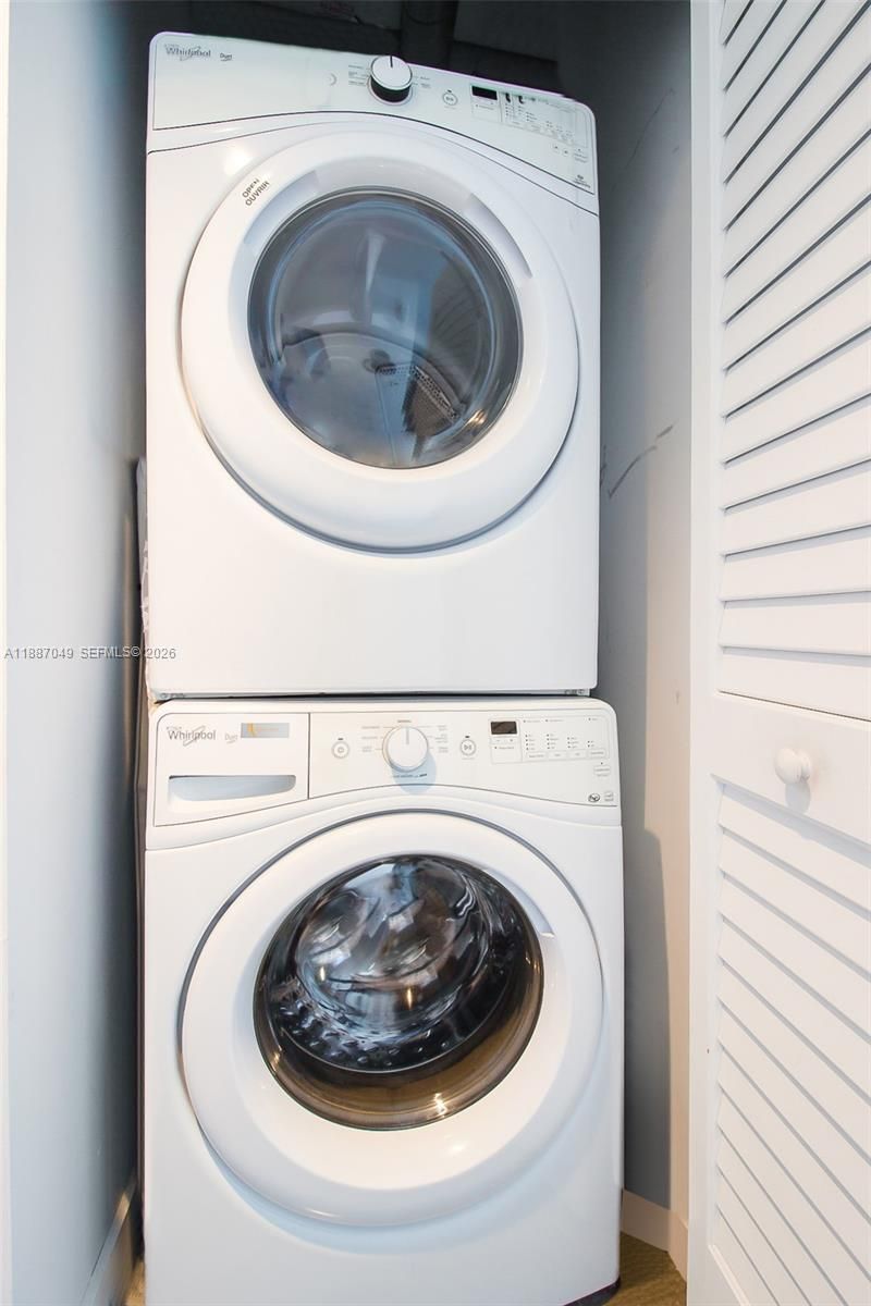 151 SE 1st St, Unit 1003, Miami, FL 33131 Photo