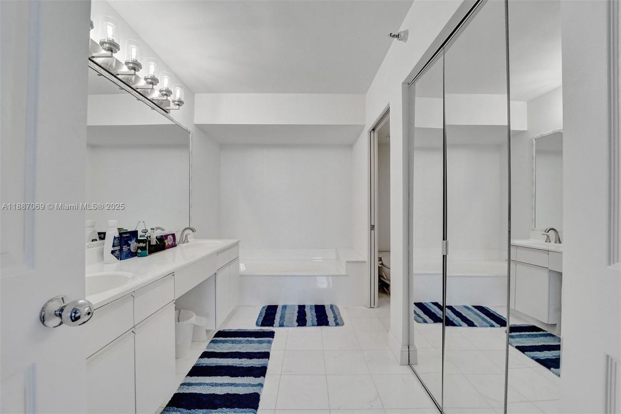 3530 Mystic Pointe Dr, Unit 2002, Aventura, FL 33180 Photo