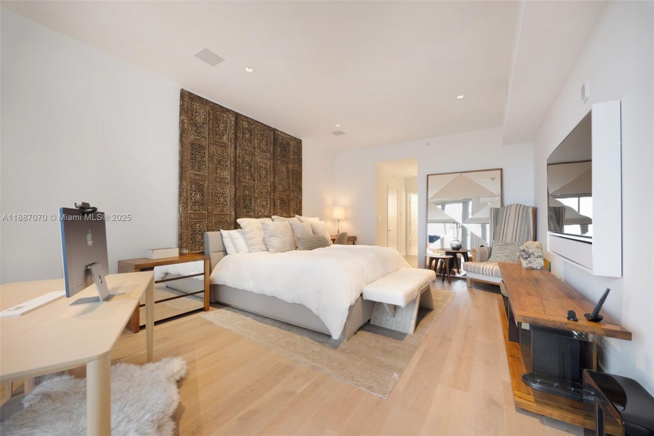 801 S Pointe Dr, Unit PH602, Miami Beach, FL 33139 Photo