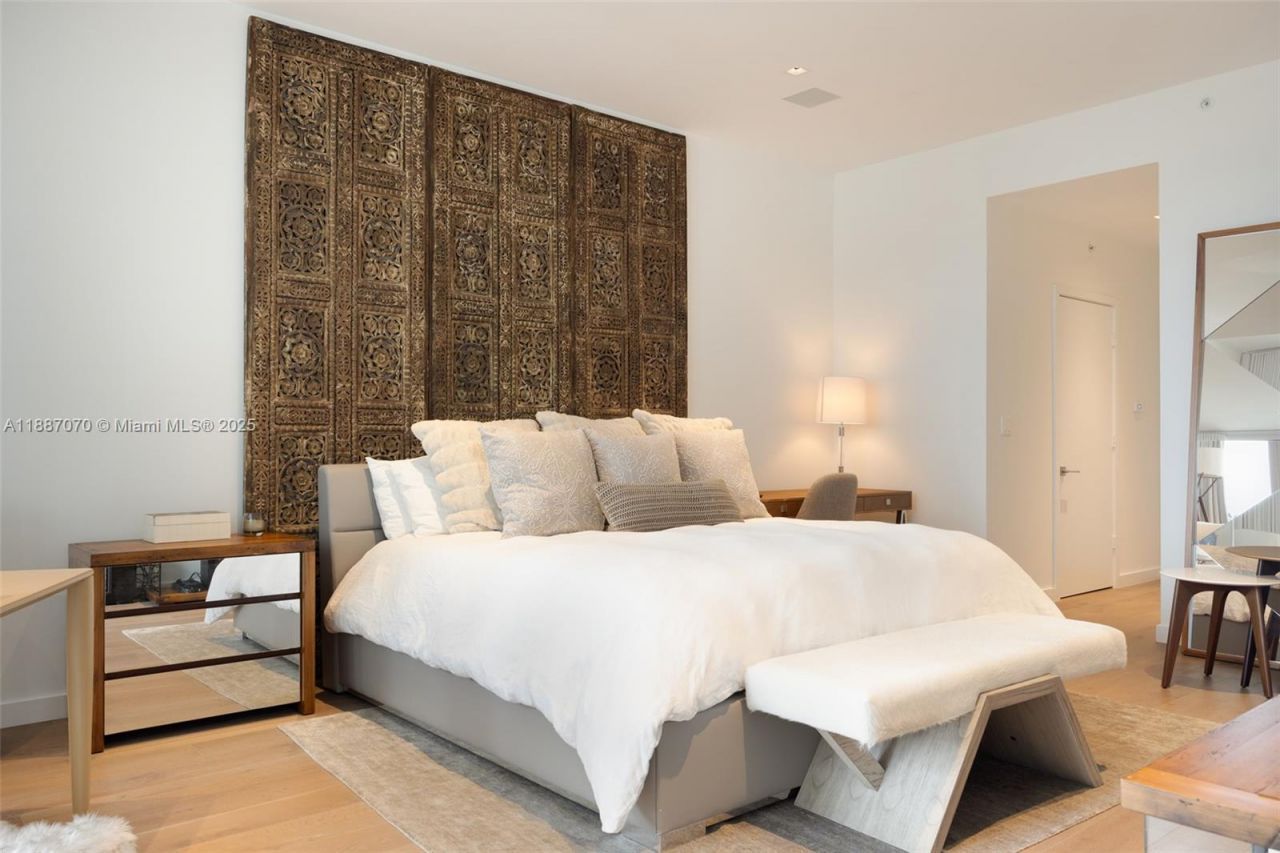 801 S Pointe Dr, Unit PH602, Miami Beach, FL 33139 Photo