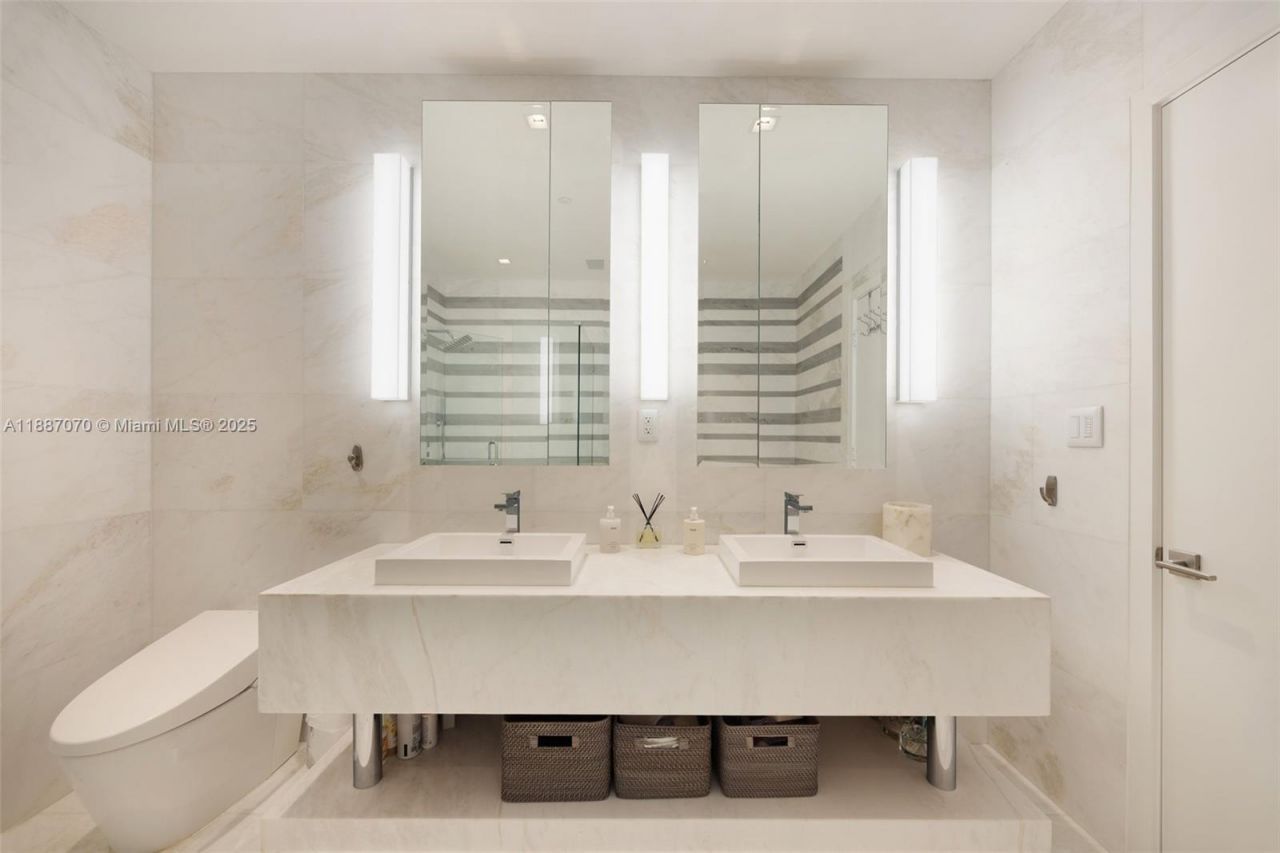 801 S Pointe Dr, Unit PH602, Miami Beach, FL 33139 Photo