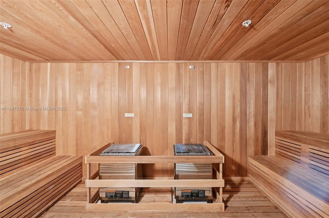 801 S Pointe Dr, Unit PH602, Miami Beach, FL 33139 Photo