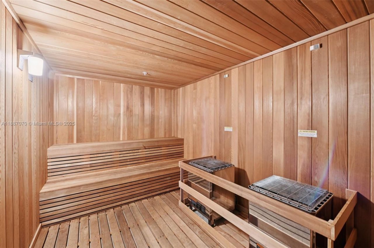 801 S Pointe Dr, Unit PH602, Miami Beach, FL 33139 Photo