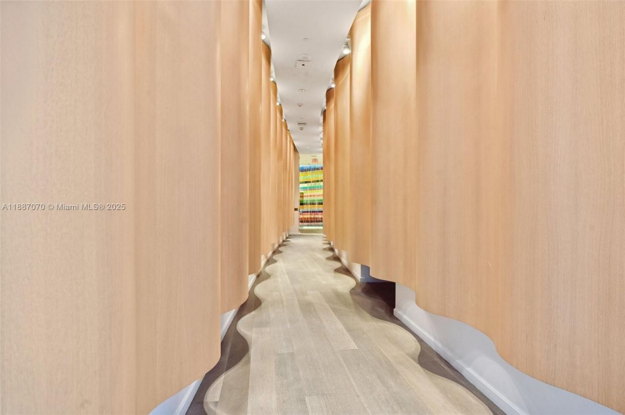 801 S Pointe Dr, Unit PH602, Miami Beach, FL 33139 Photo