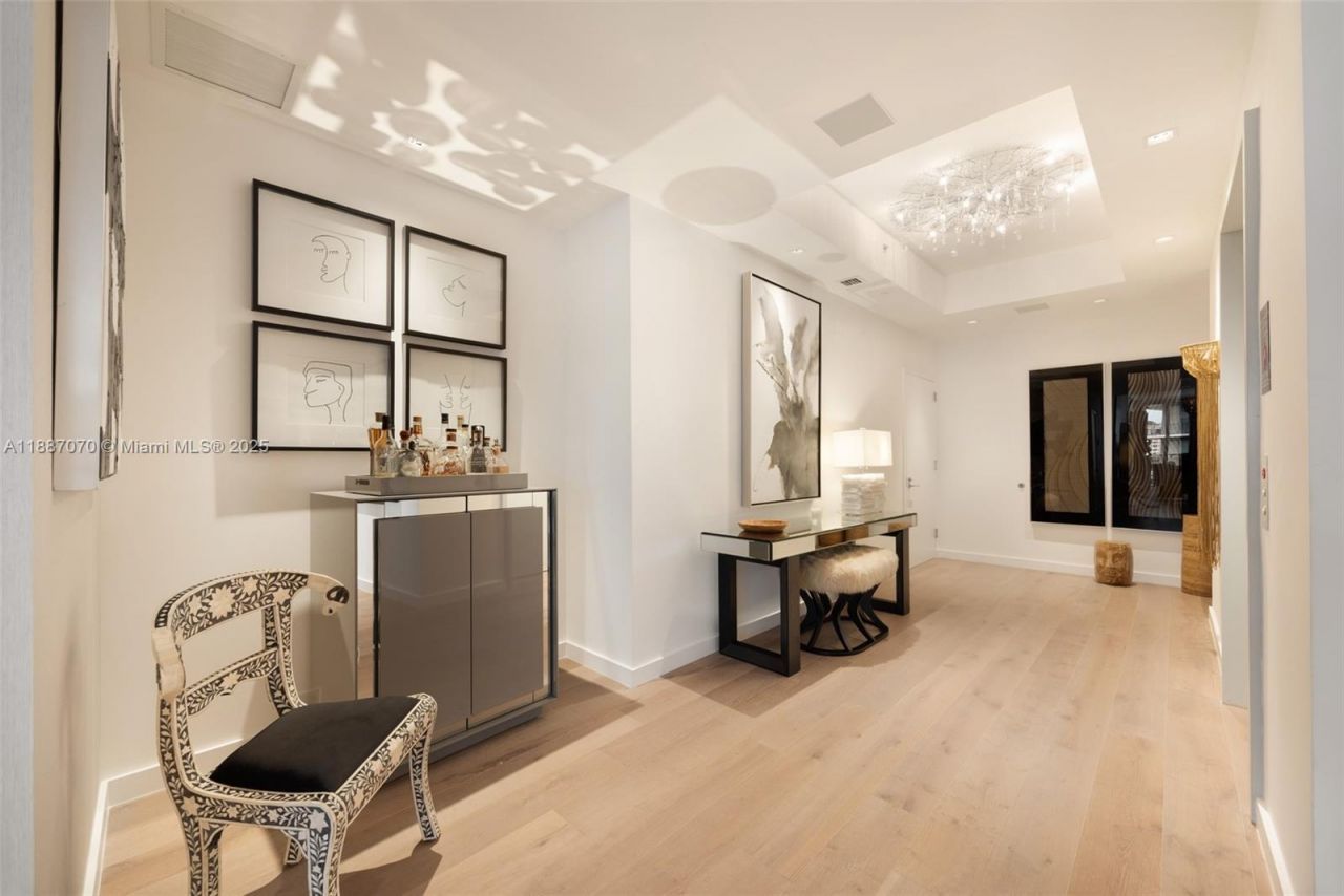 801 S Pointe Dr, Unit PH602, Miami Beach, FL 33139 Photo