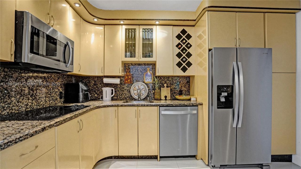 100 Bayview Dr, Unit 1931, Sunny Isles Beach, FL 33160 Photo