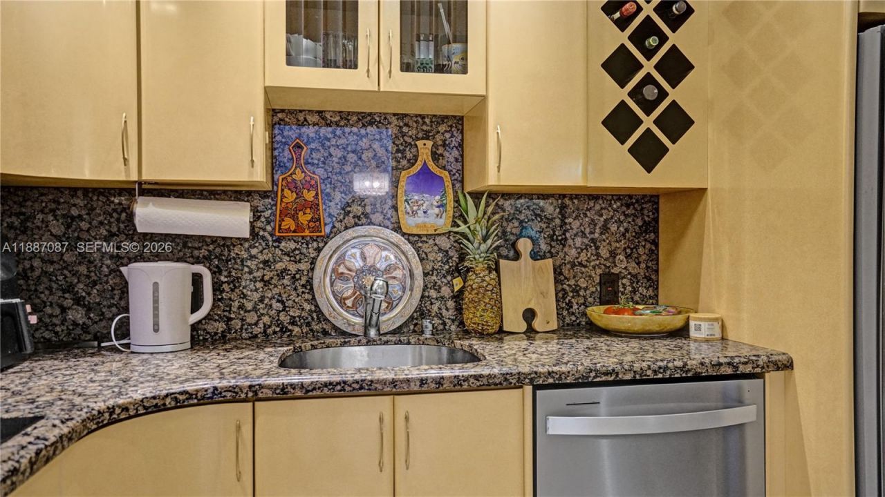 100 Bayview Dr, Unit 1931, Sunny Isles Beach, FL 33160 Photo