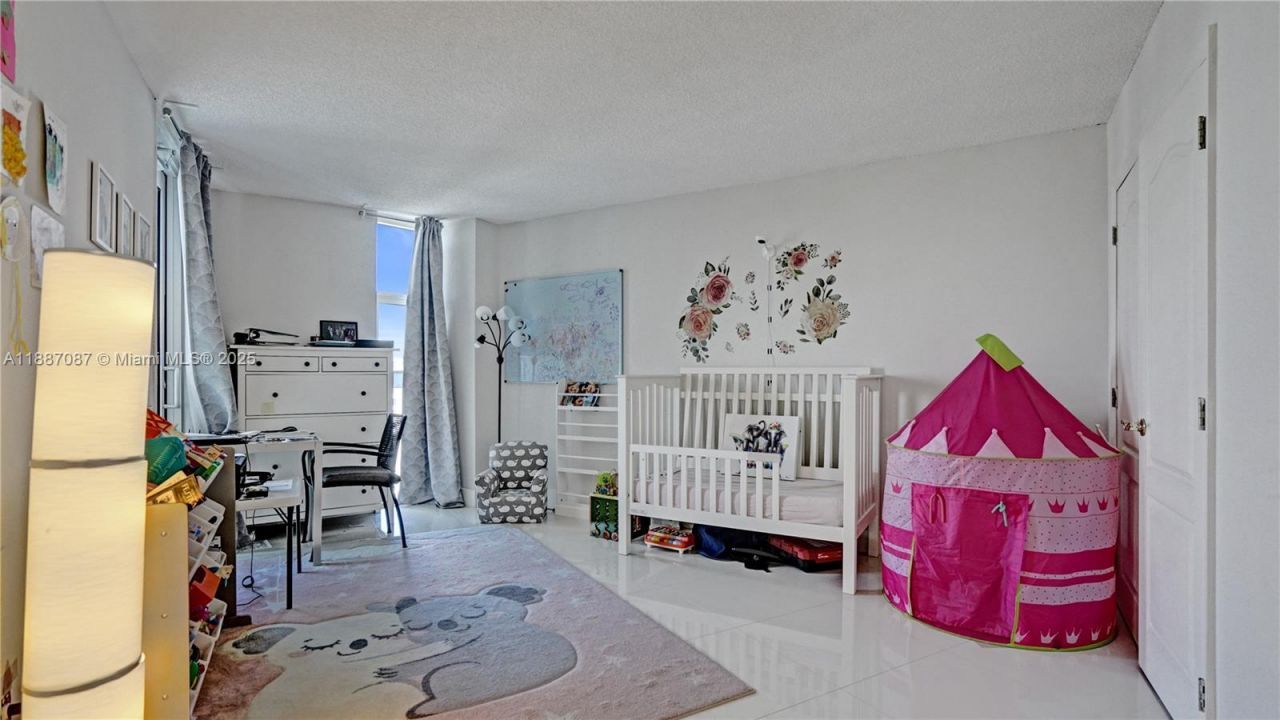 100 Bayview Dr, Unit 1931, Sunny Isles Beach, FL 33160 Photo