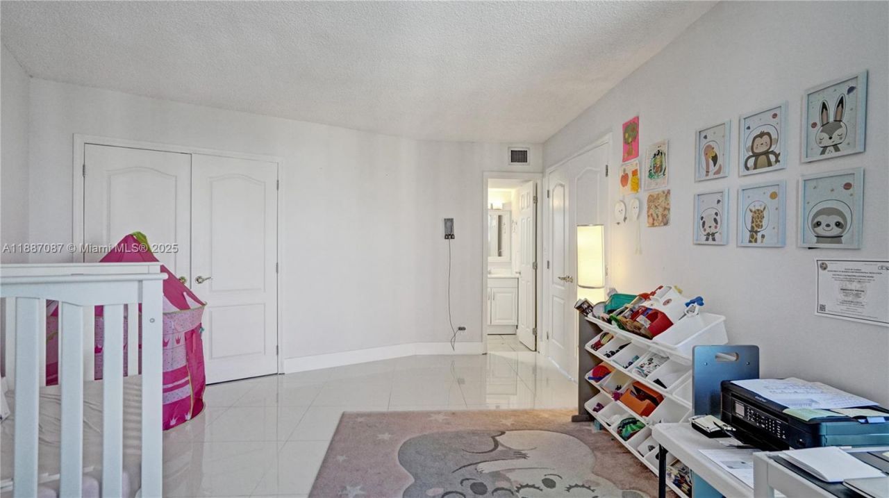 100 Bayview Dr, Unit 1931, Sunny Isles Beach, FL 33160 Photo