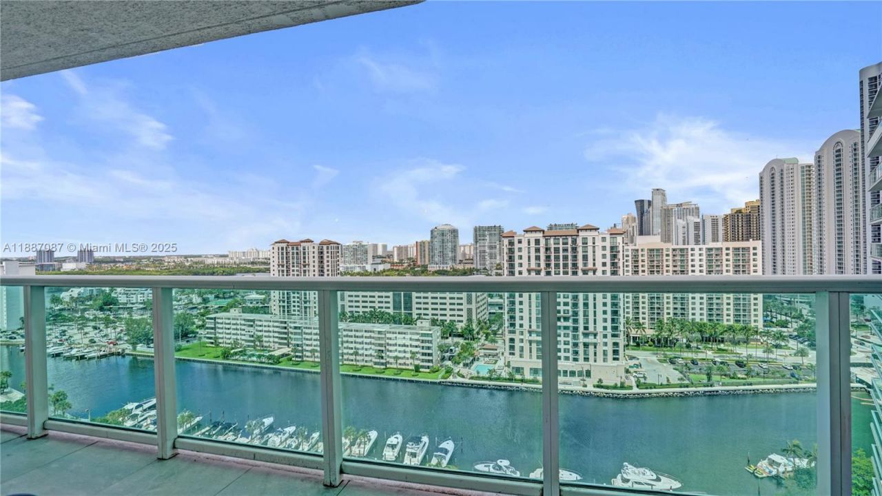 100 Bayview Dr, Unit 1931, Sunny Isles Beach, FL 33160 Photo