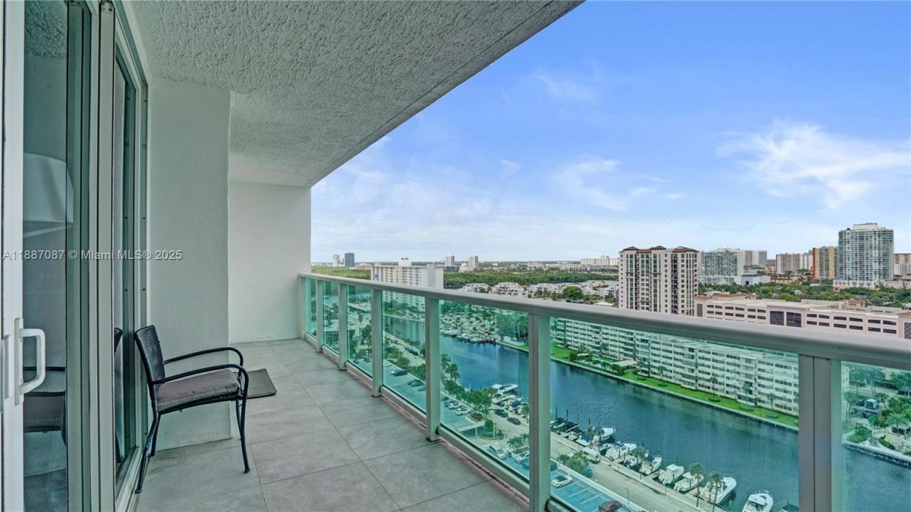 100 Bayview Dr, Unit 1931, Sunny Isles Beach, FL 33160 Photo