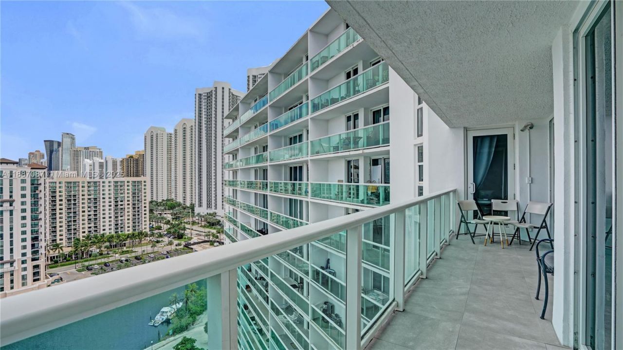 100 Bayview Dr, Unit 1931, Sunny Isles Beach, FL 33160 Photo